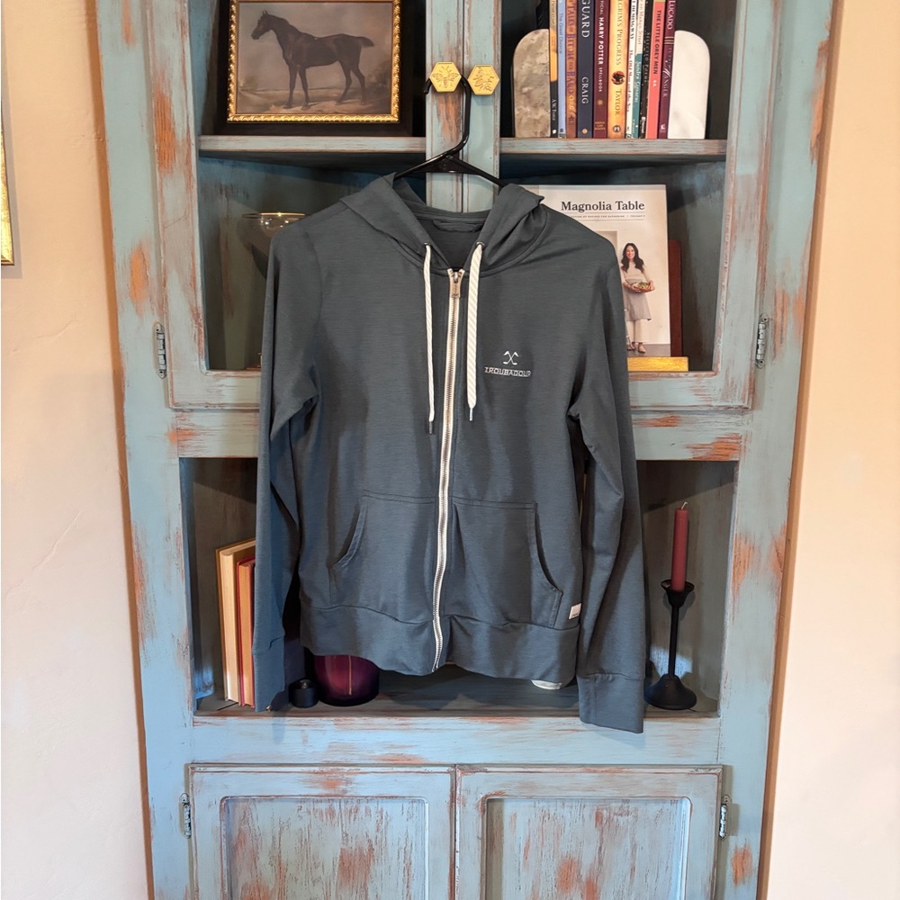 Vuori Med Jacket After Market Stitching